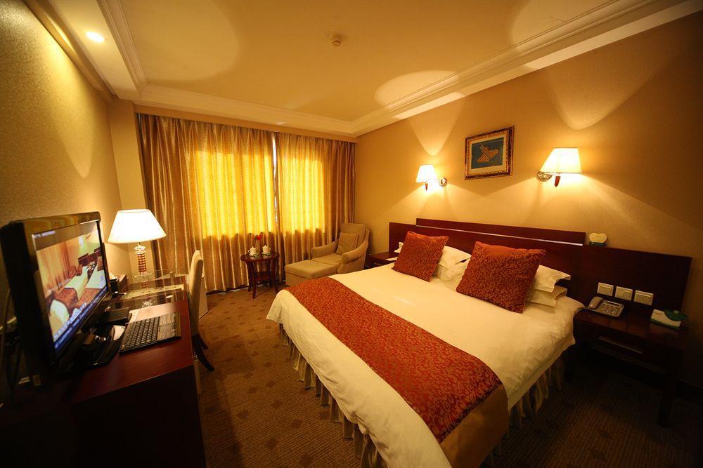 Overseas Chinese International Hotel Qingdao Eksteriør bilde