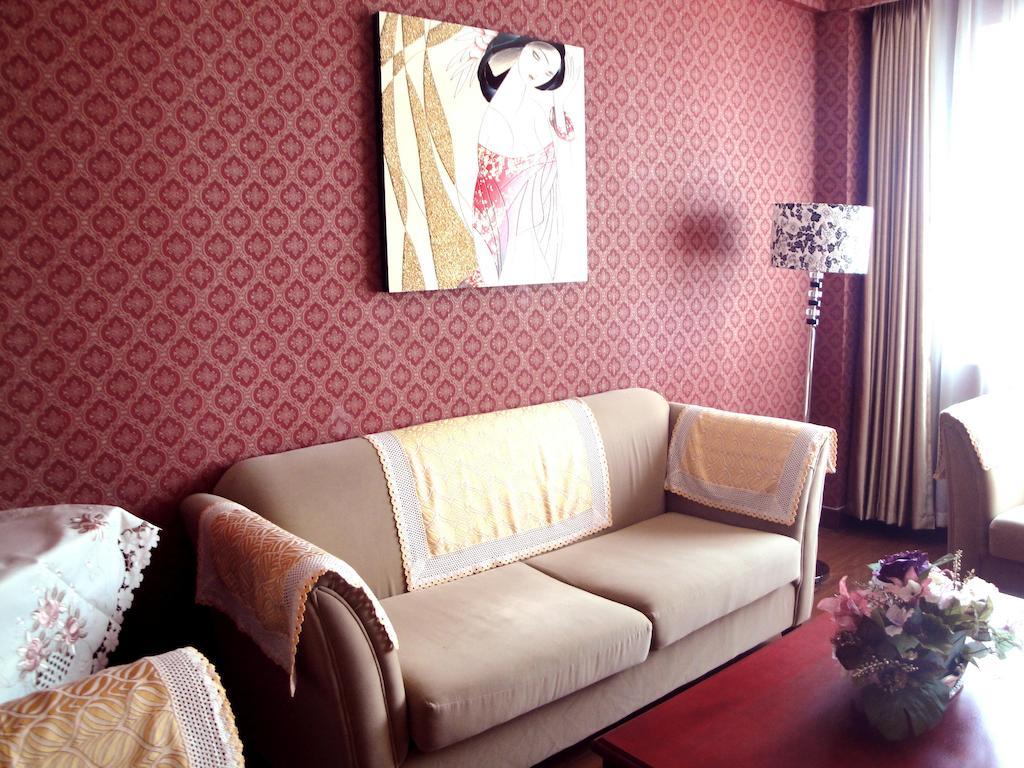 Overseas Chinese International Hotel Qingdao Eksteriør bilde