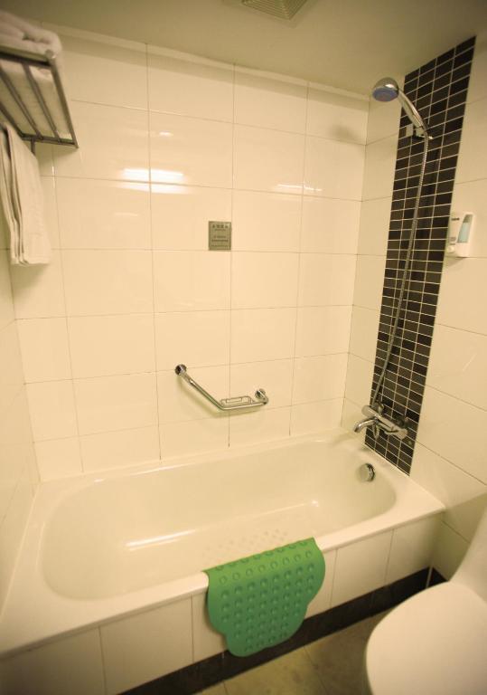 Overseas Chinese International Hotel Qingdao Rom bilde