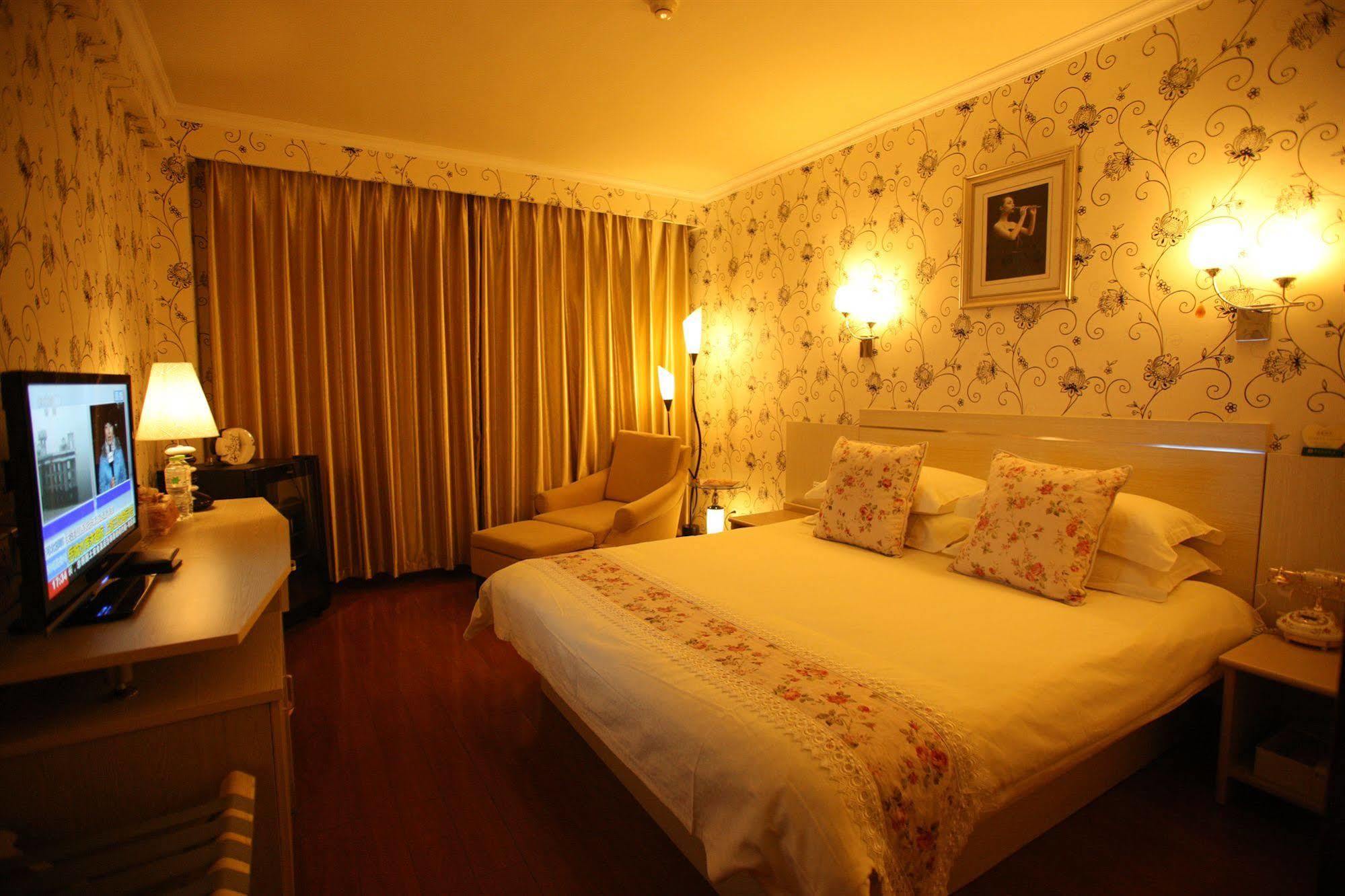 Overseas Chinese International Hotel Qingdao Eksteriør bilde