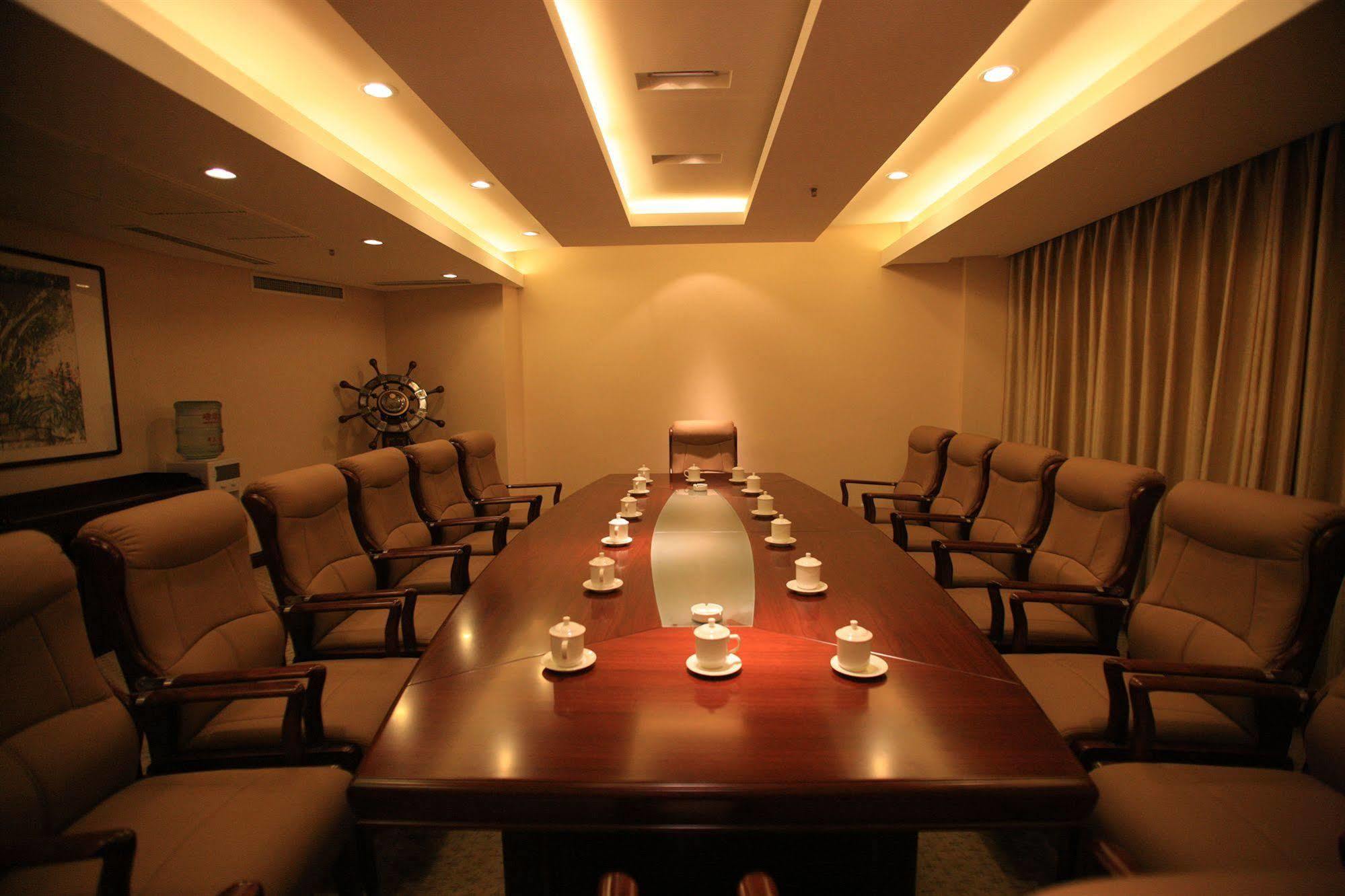 Overseas Chinese International Hotel Qingdao Eksteriør bilde