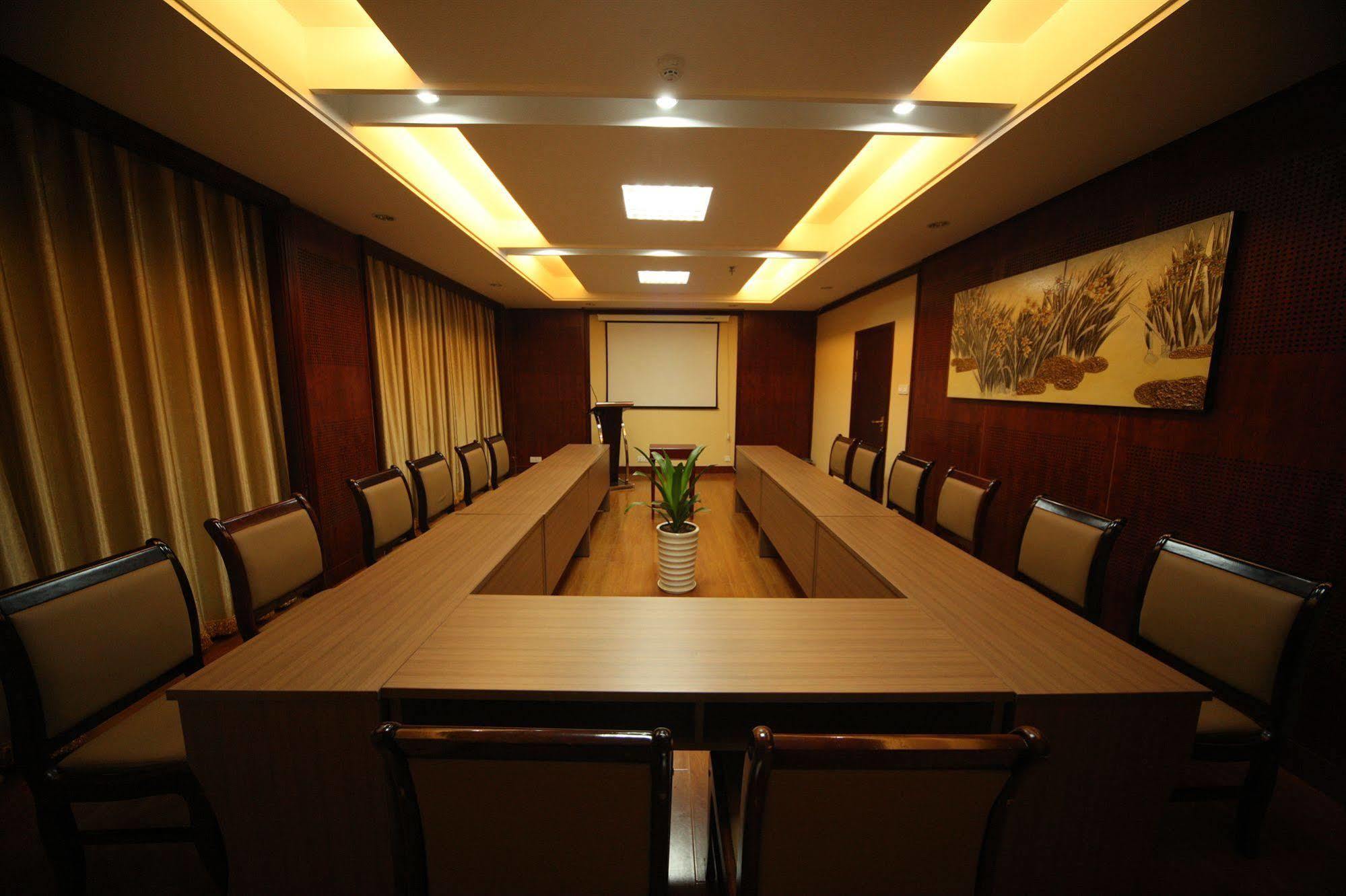 Overseas Chinese International Hotel Qingdao Eksteriør bilde