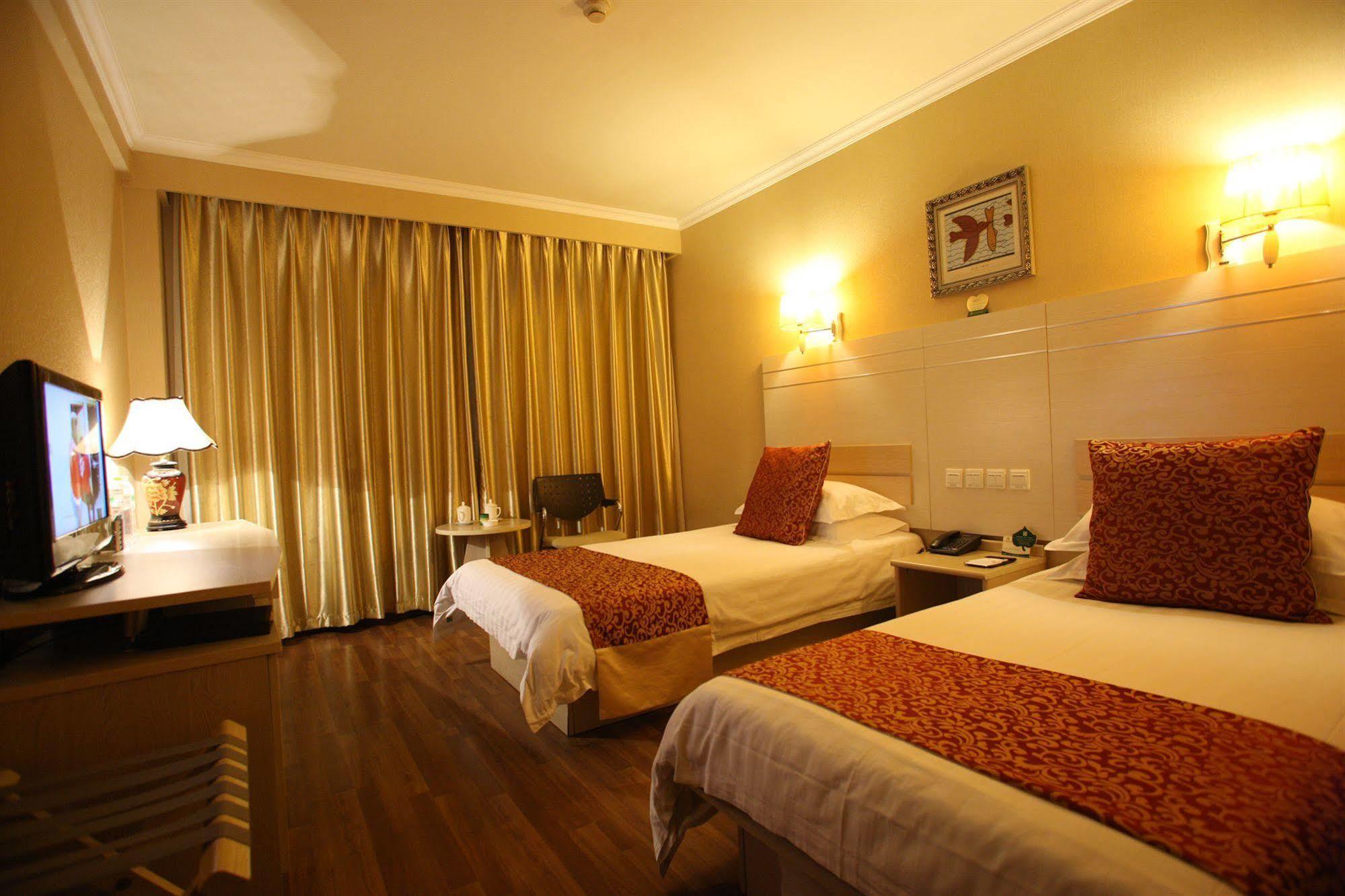 Overseas Chinese International Hotel Qingdao Eksteriør bilde